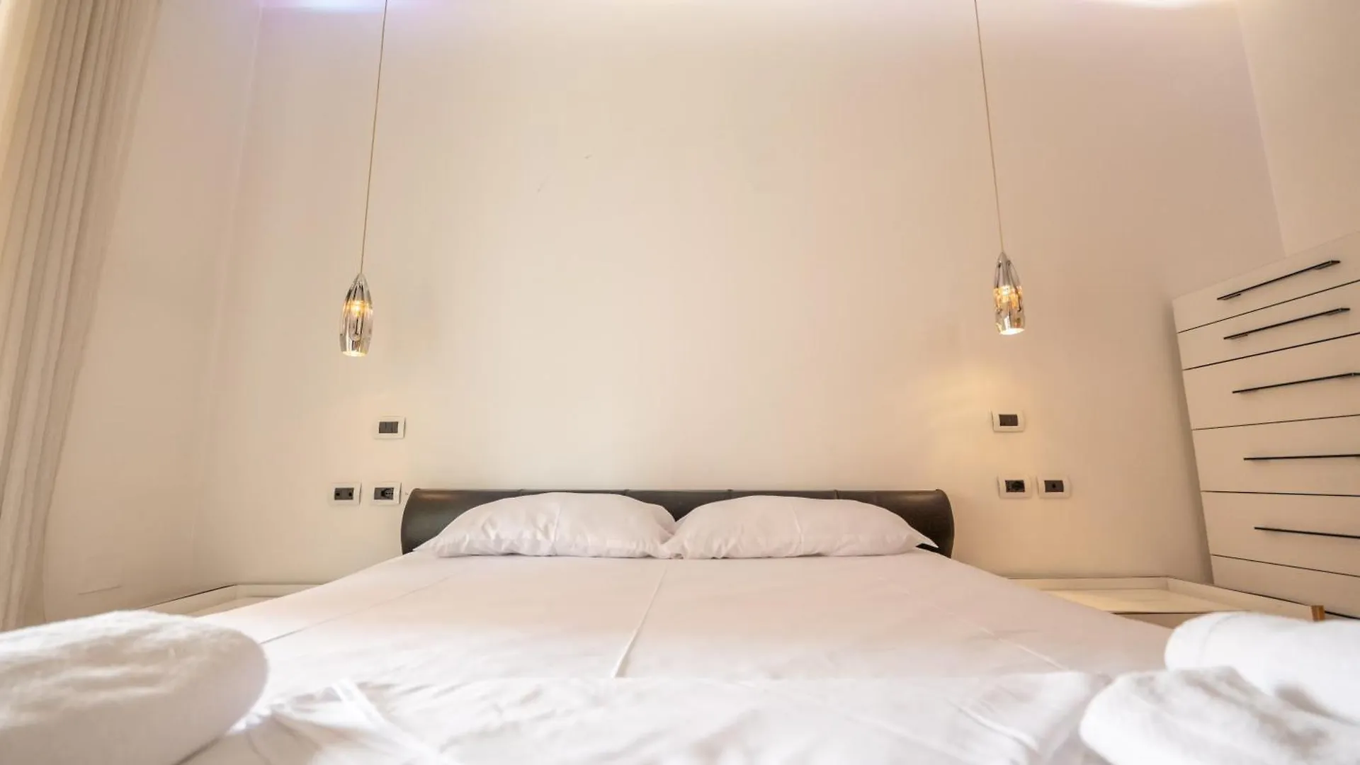 Tirent Apartment-Spacious 2-Bedroom Stay In Delijorgji Tirana Albania